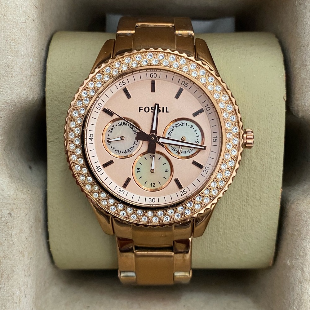 Fossil rose gold watch